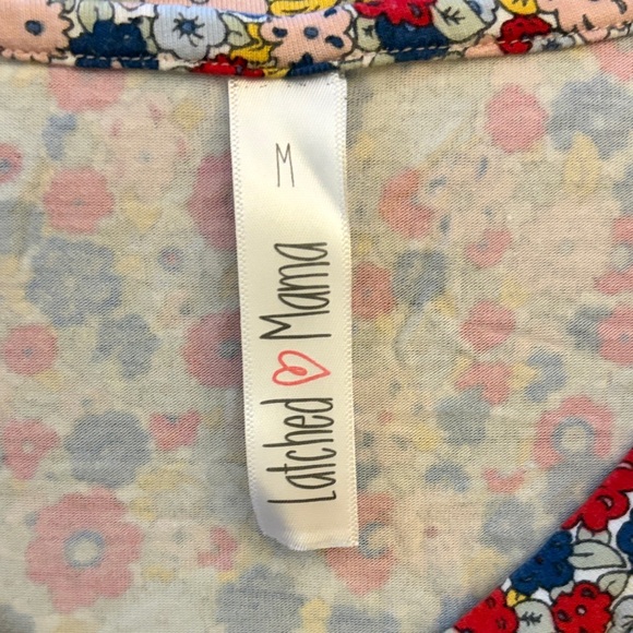 Latched Mama Multicolor Floral V-Neck Nursing Tee - Picture 2 of 5